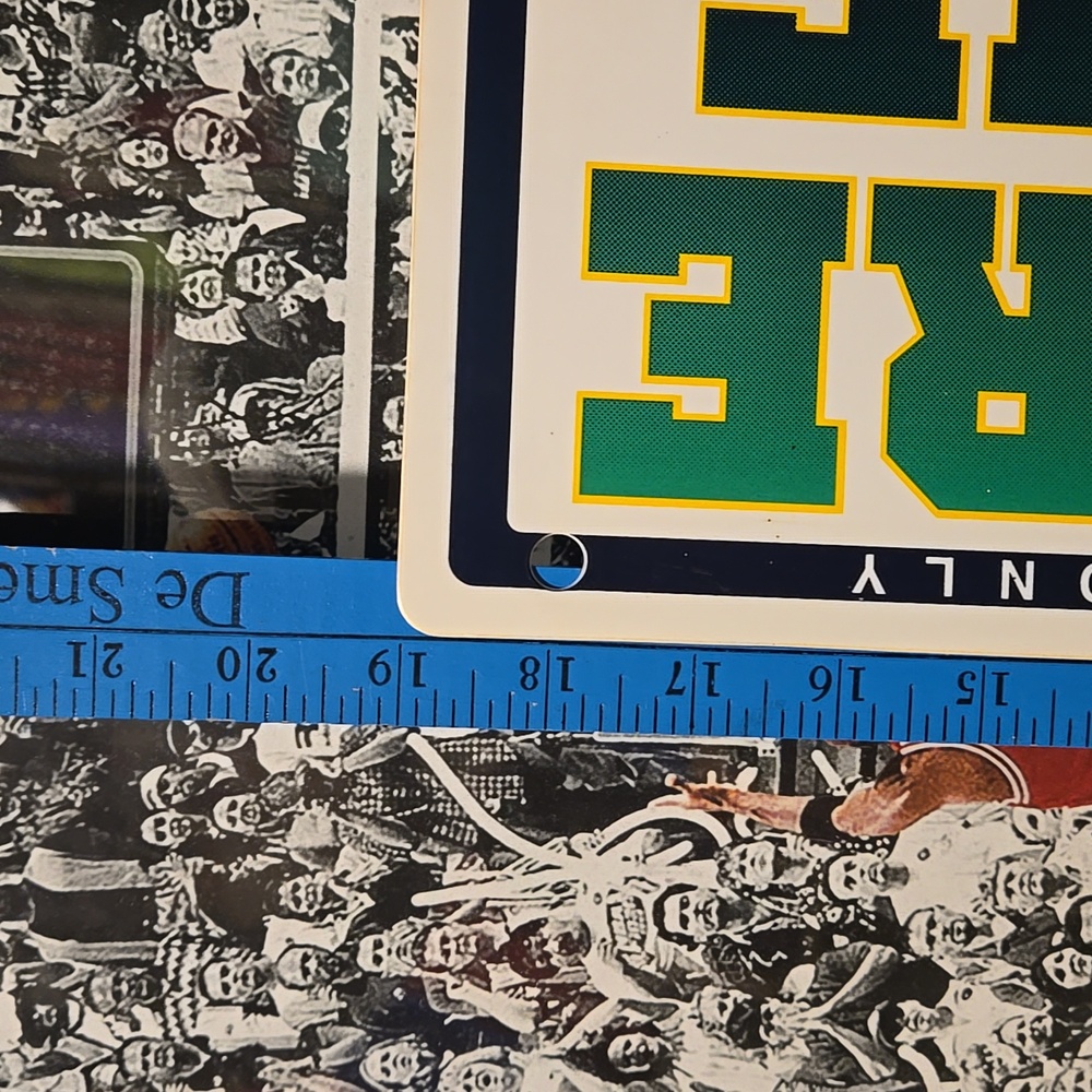 Vintage Notre Dame Locker Room Sign Made In Usa Offically Licensed - Picture 11 of 11